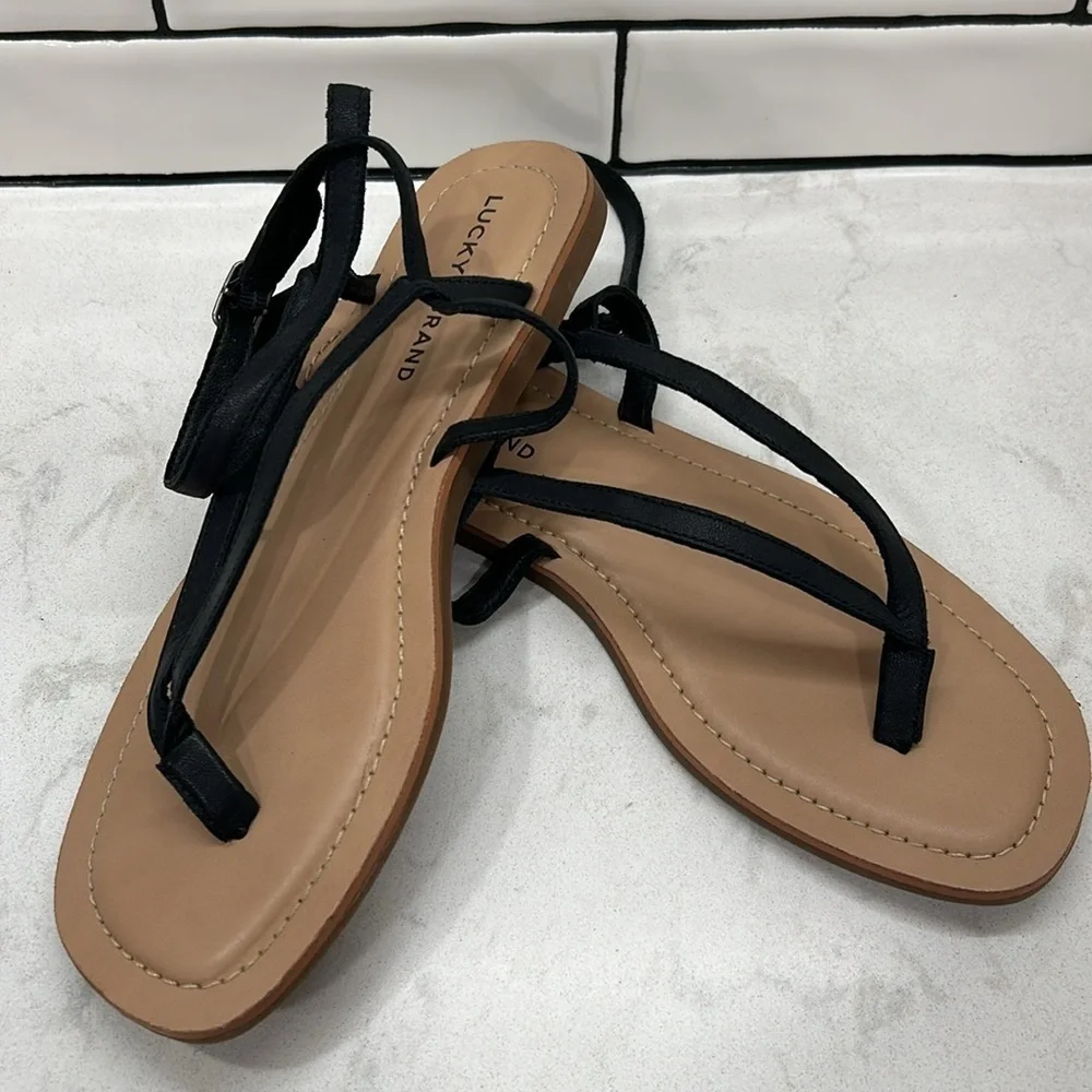 Lucky Brand Black Leather Bahlia Thong Strappy Buckle Sandal Size 10 NWOT